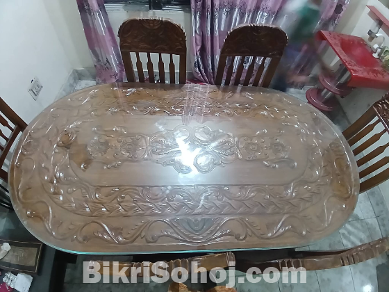 খাঁটি শেগুন কাঠের তৈরি ডাইনিং টেবিল বিক্রি করা হবে।